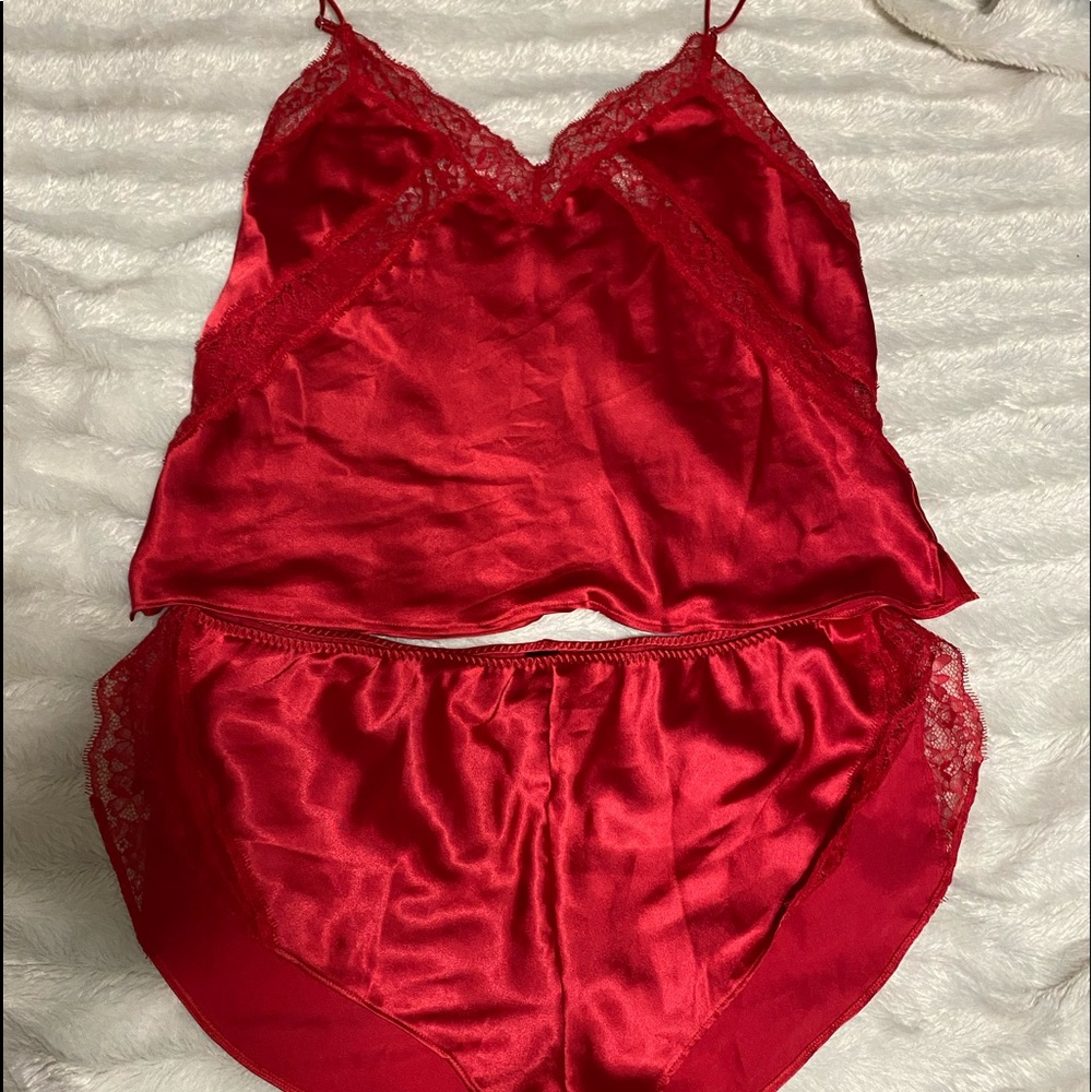 VS lingerie/sleep set